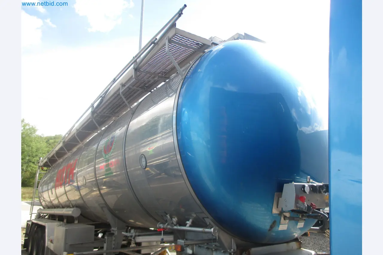 Tractor-trailers and tank semi-trailers for transporting liquid goods and food products (tank logistics)-20