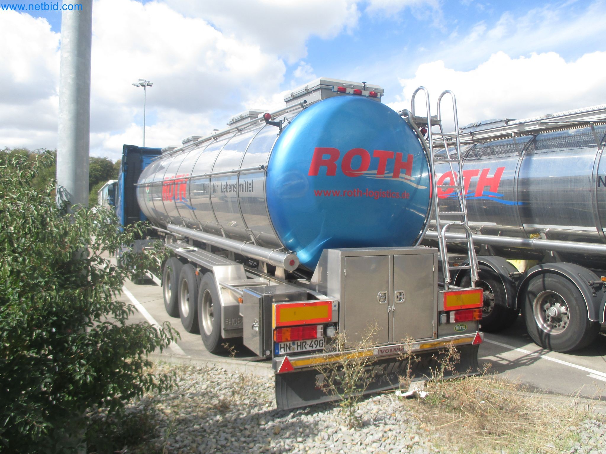 Tractor-trailers and tank semi-trailers for transporting liquid goods and food products (tank logistics)-2