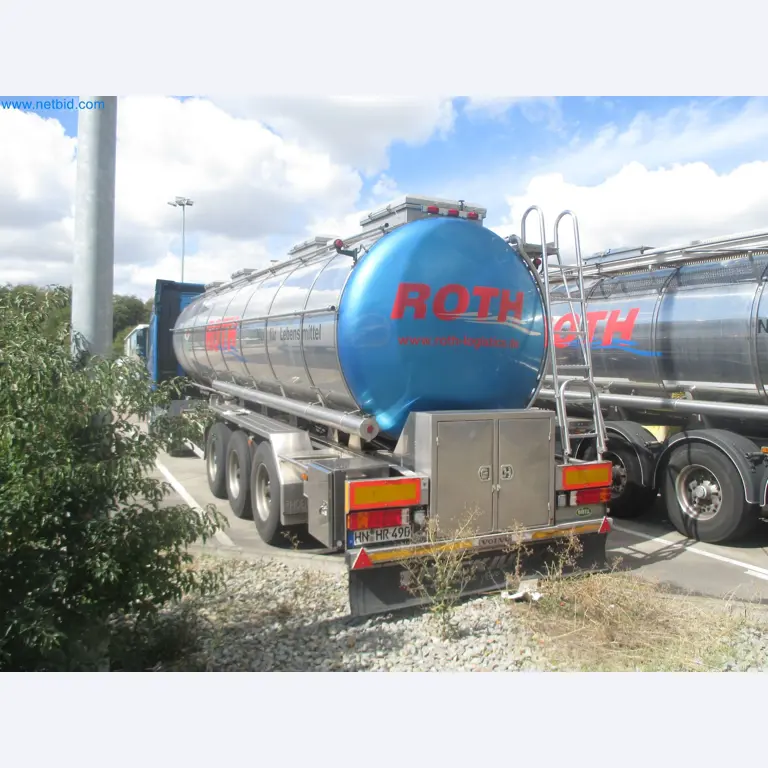 Tractor-trailers and tank semi-trailers for transporting liquid goods and food products (tank logistics)-2