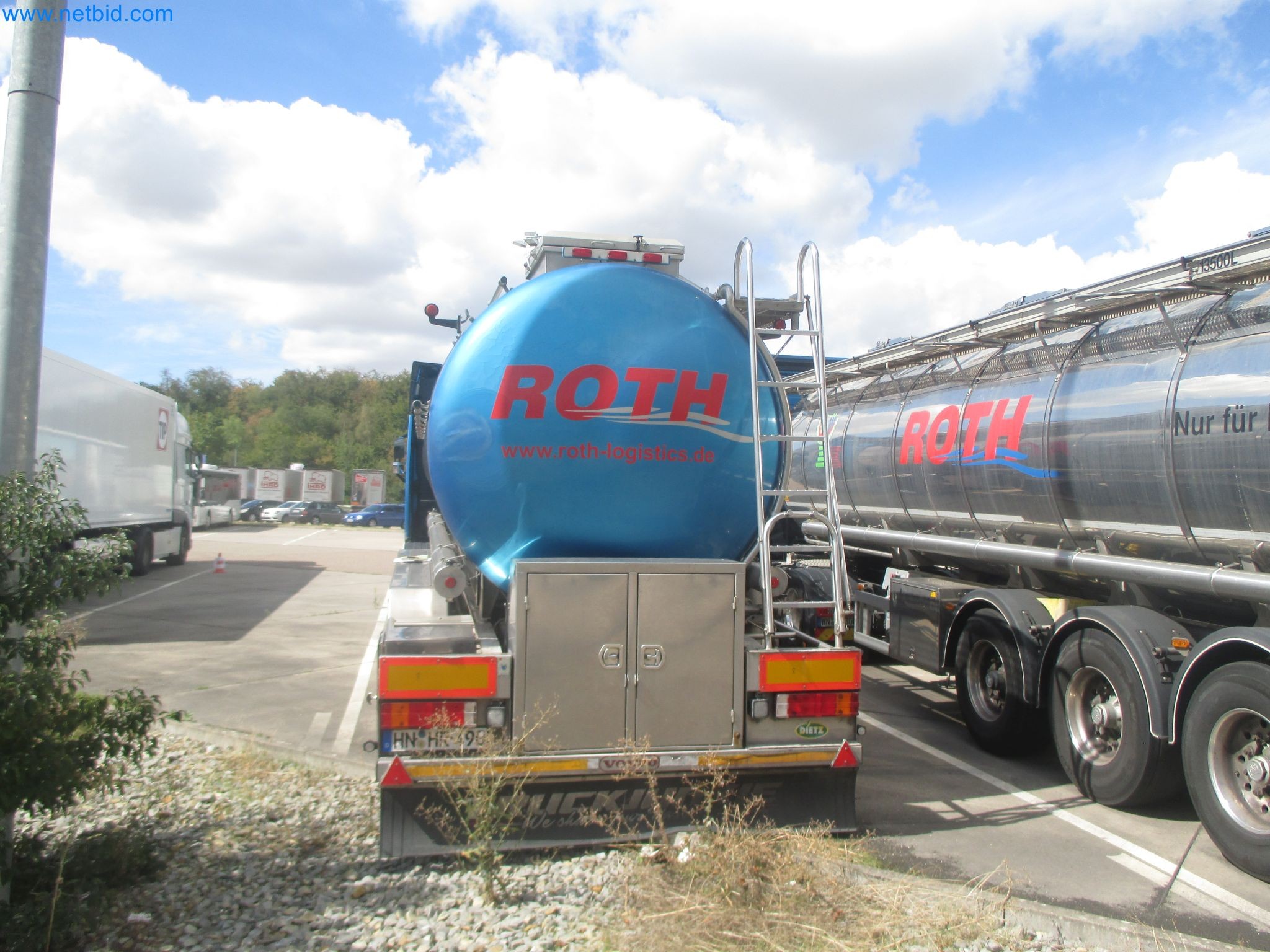 Tractor-trailers and tank semi-trailers for transporting liquid goods and food products (tank logistics)-3