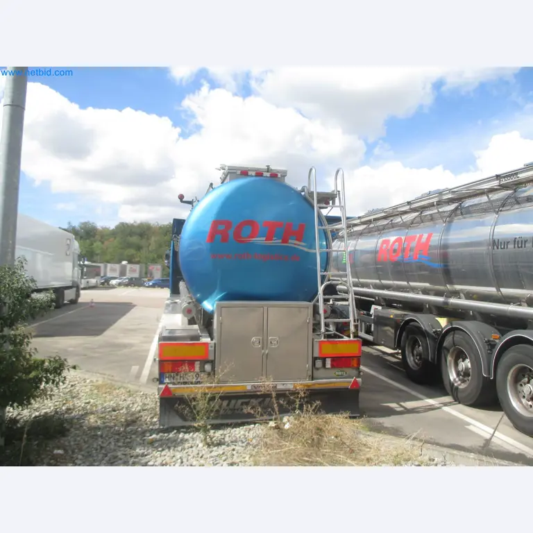 Tractor-trailers and tank semi-trailers for transporting liquid goods and food products (tank logistics)-3