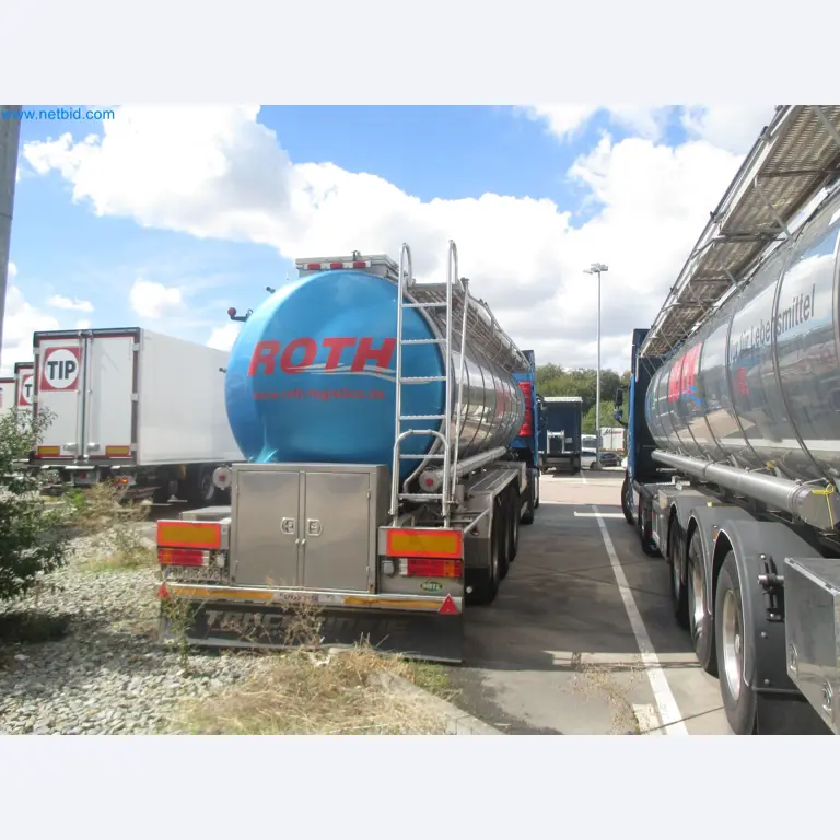 Tractor-trailers and tank semi-trailers for transporting liquid goods and food products (tank logistics)-4