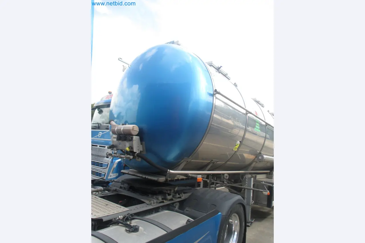 Tractor-trailers and tank semi-trailers for transporting liquid goods and food products (tank logistics)-23
