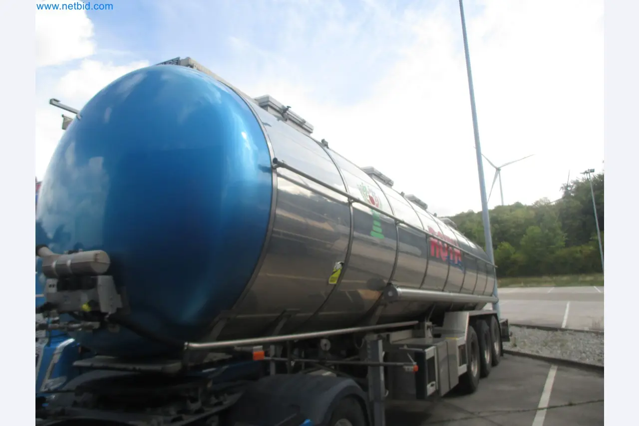 Tractor-trailers and tank semi-trailers for transporting liquid goods and food products (tank logistics)-24