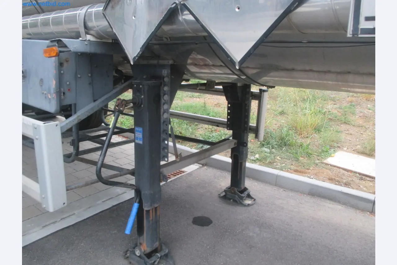 Tractor-trailers and tank semi-trailers for transporting liquid goods and food products (tank logistics)-13