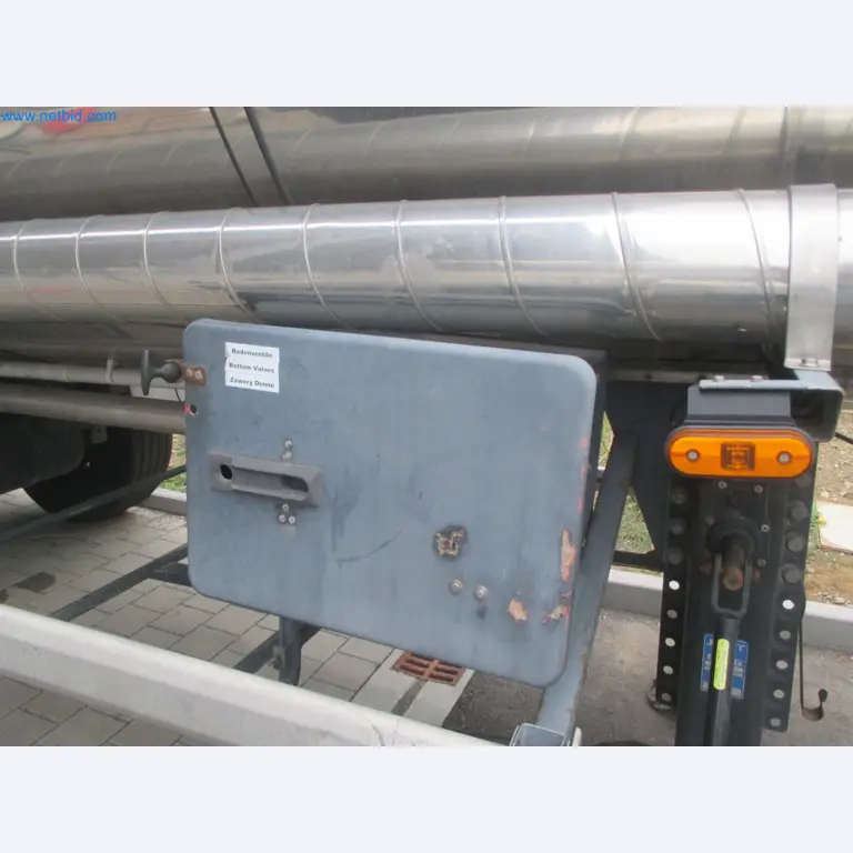Tractor-trailers and tank semi-trailers for transporting liquid goods and food products (tank logistics)-14
