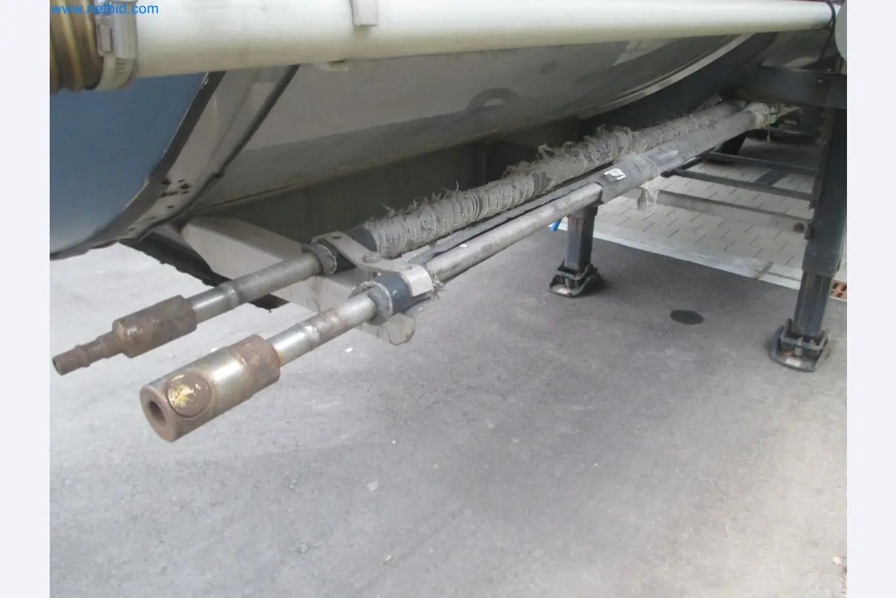 Tractor-trailers and tank semi-trailers for transporting liquid goods and food products (tank logistics)-16