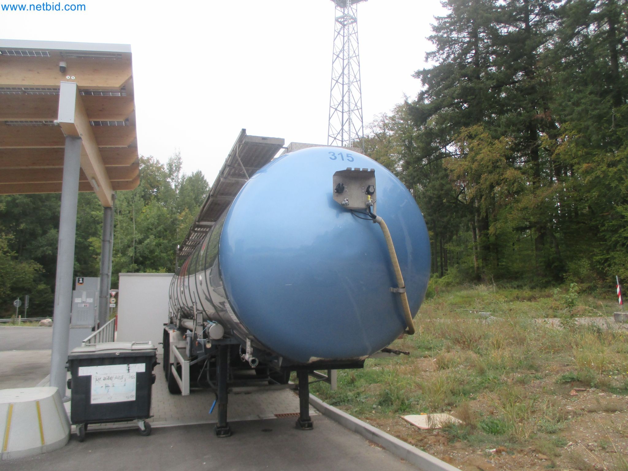 Tractor-trailers and tank semi-trailers for transporting liquid goods and food products (tank logistics)-2