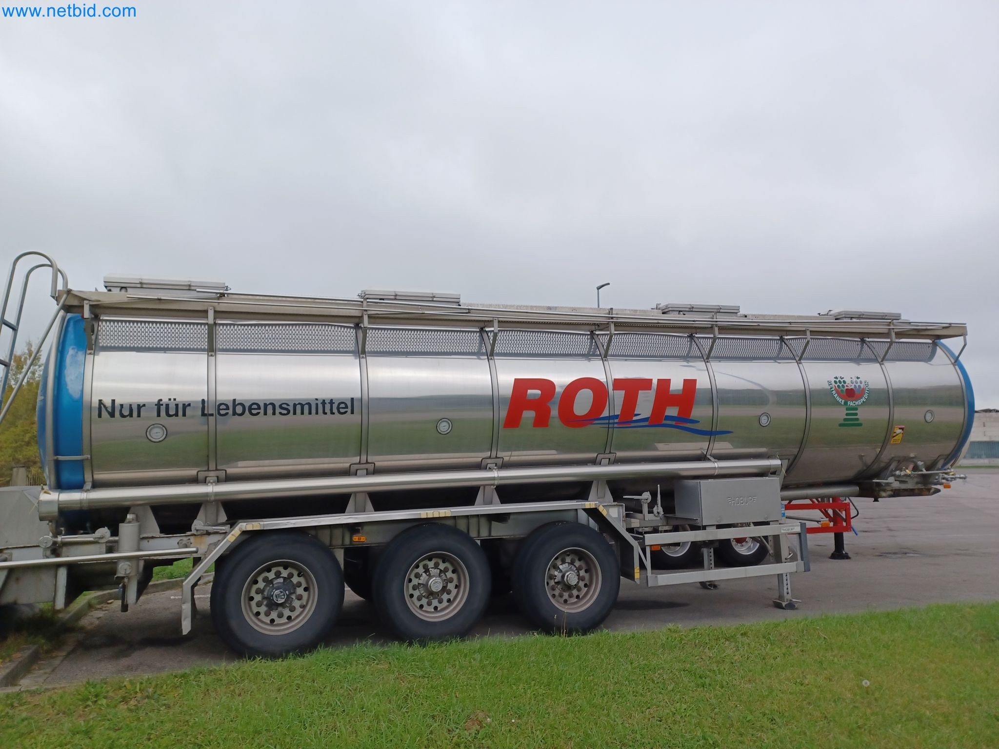 Tractor-trailers and tank semi-trailers for transporting liquid goods and food products (tank logistics)-1