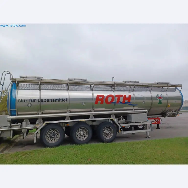Tractor-trailers and tank semi-trailers for transporting liquid goods and food products (tank logistics)-1