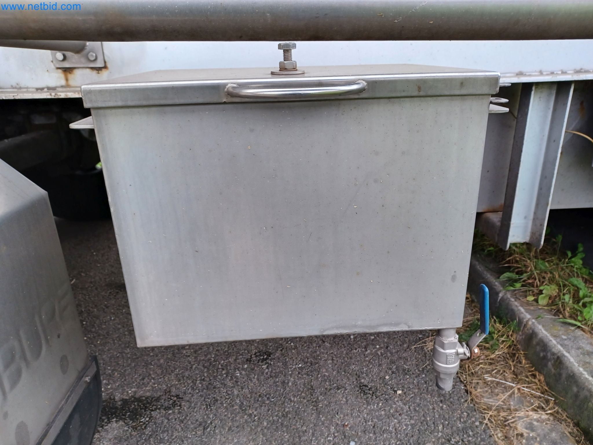 Tractor-trailers and tank semi-trailers for transporting liquid goods and food products (tank logistics)-55