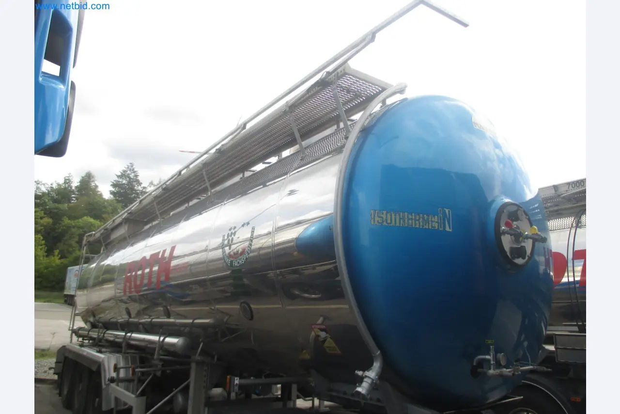 Tractor-trailers and tank semi-trailers for transporting liquid goods and food products (tank logistics)-18