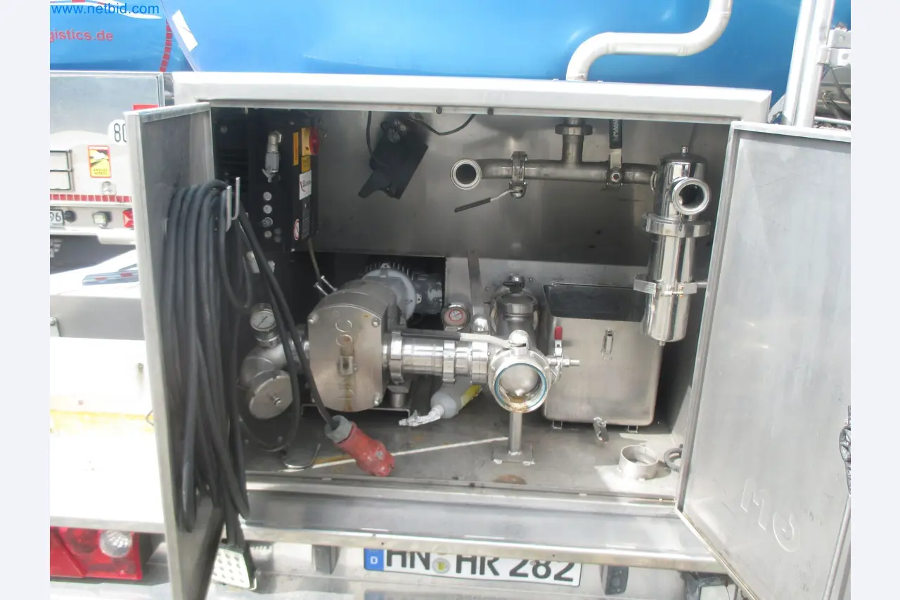 Tractor-trailers and tank semi-trailers for transporting liquid goods and food products (tank logistics)-4