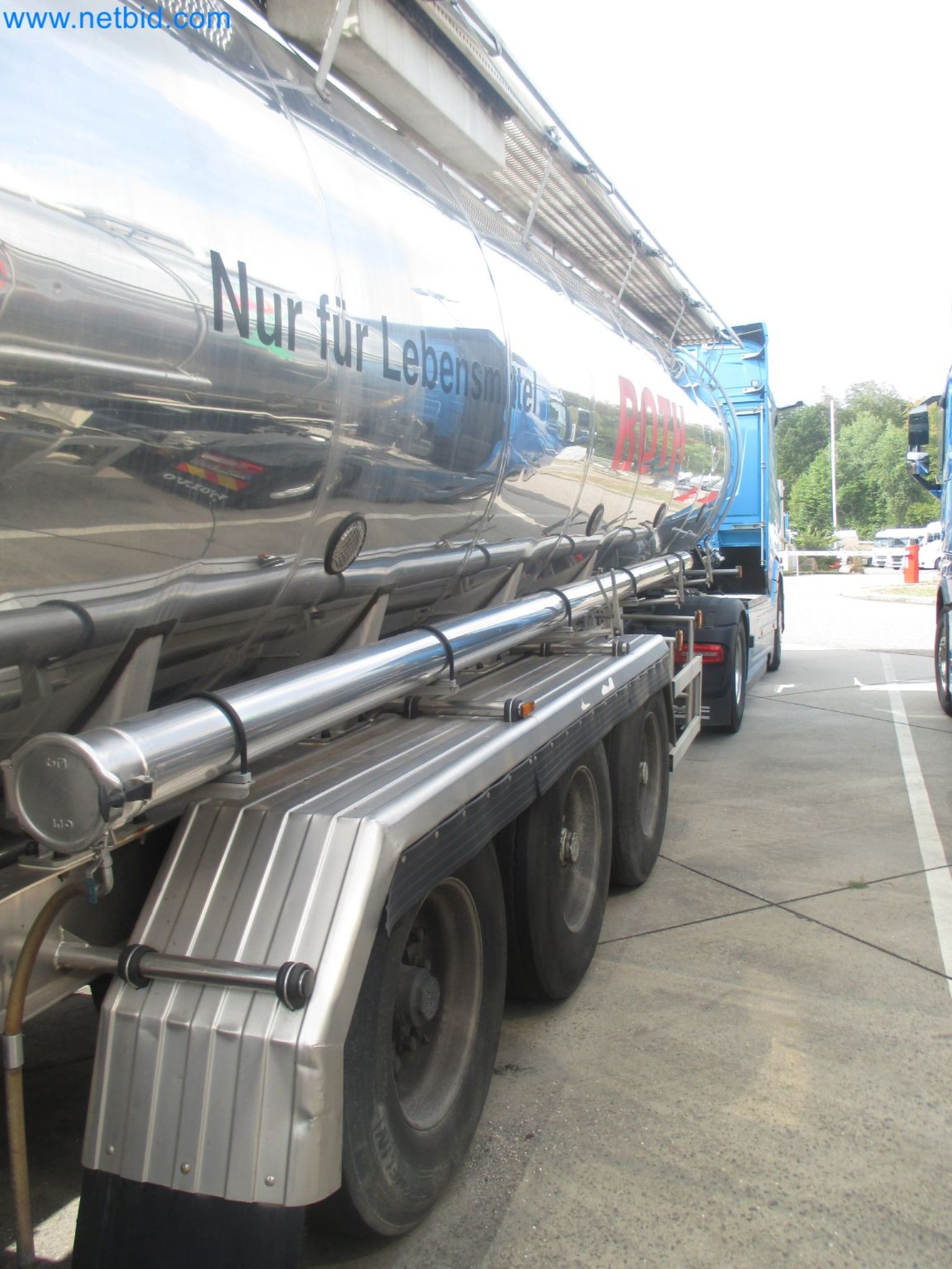 Tractor-trailers and tank semi-trailers for transporting liquid goods and food products (tank logistics)-6