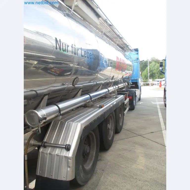 Tractor-trailers and tank semi-trailers for transporting liquid goods and food products (tank logistics)-6