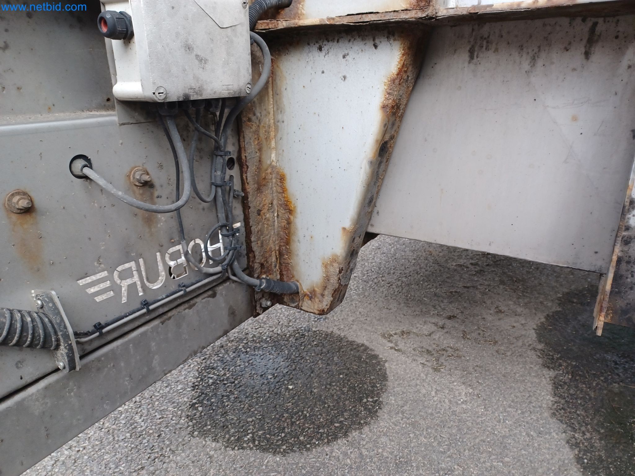 Tractor-trailers and tank semi-trailers for transporting liquid goods and food products (tank logistics)-15