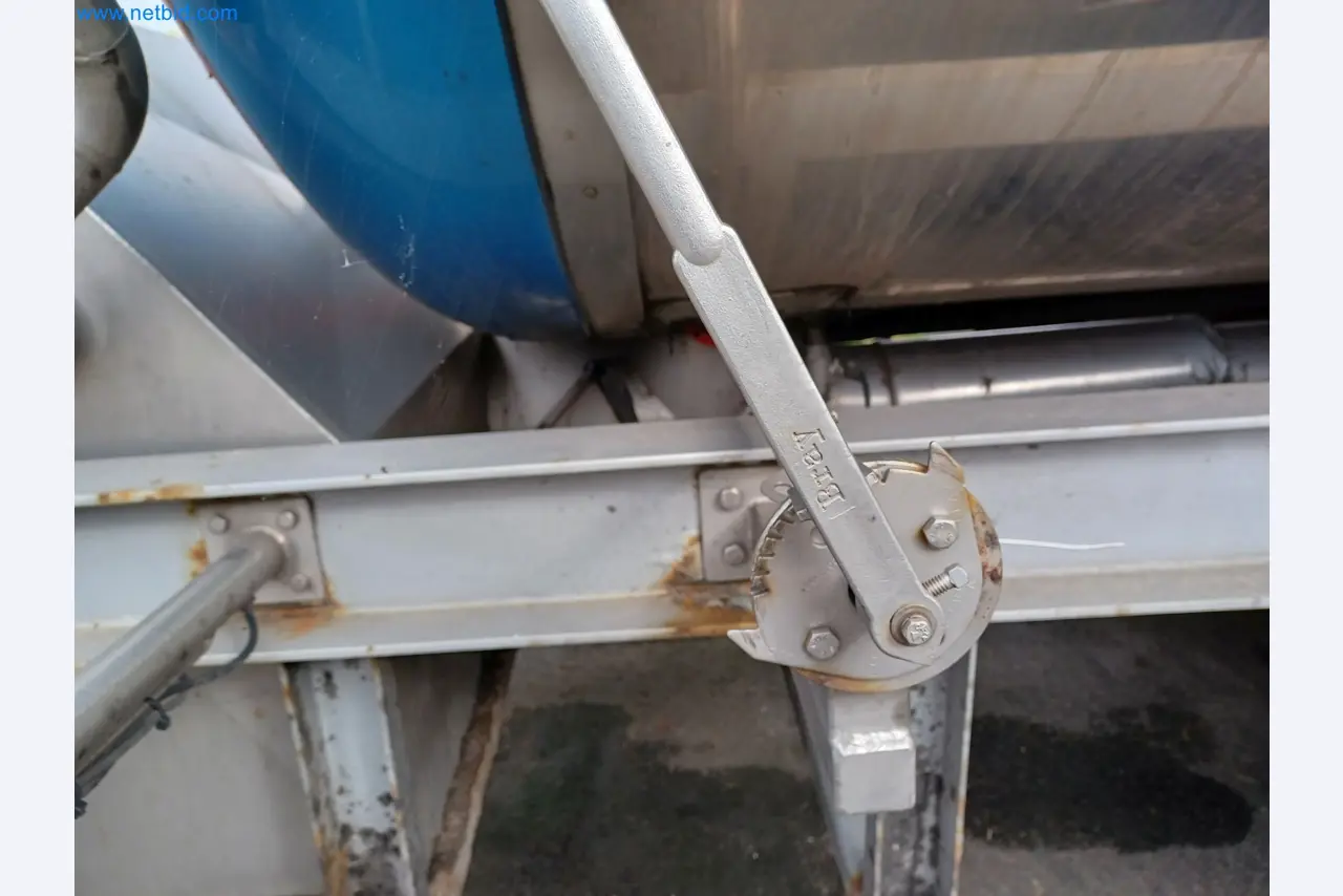 Tractor-trailers and tank semi-trailers for transporting liquid goods and food products (tank logistics)-16