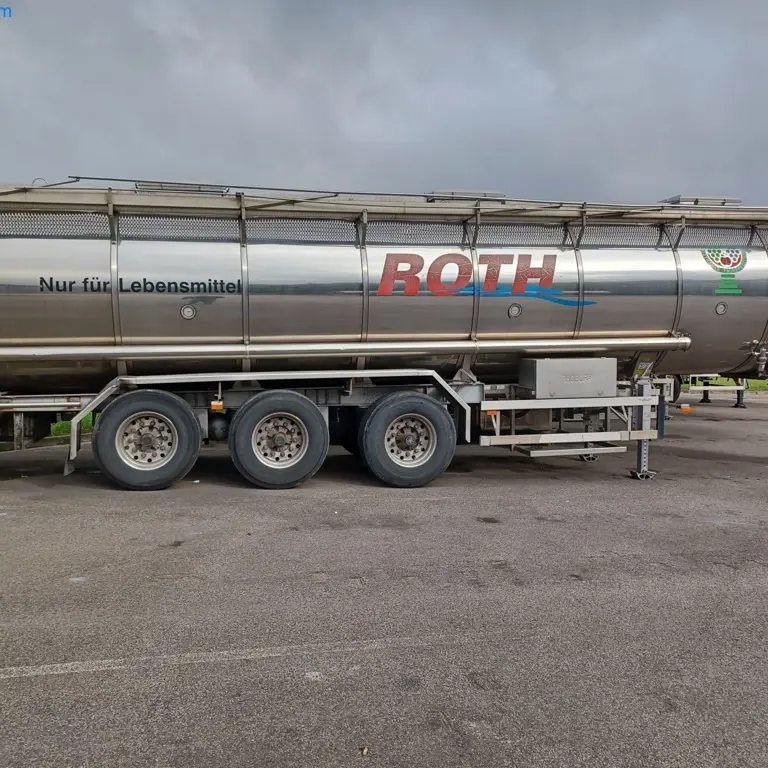 3-Axle Tank Semi-Trailer Burg BPO 12-27 RGZXX