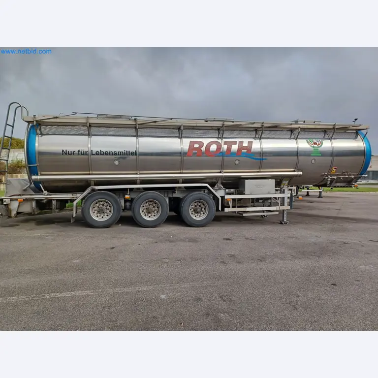 Tractor-trailers and tank semi-trailers for transporting liquid goods and food products (tank logistics)-1