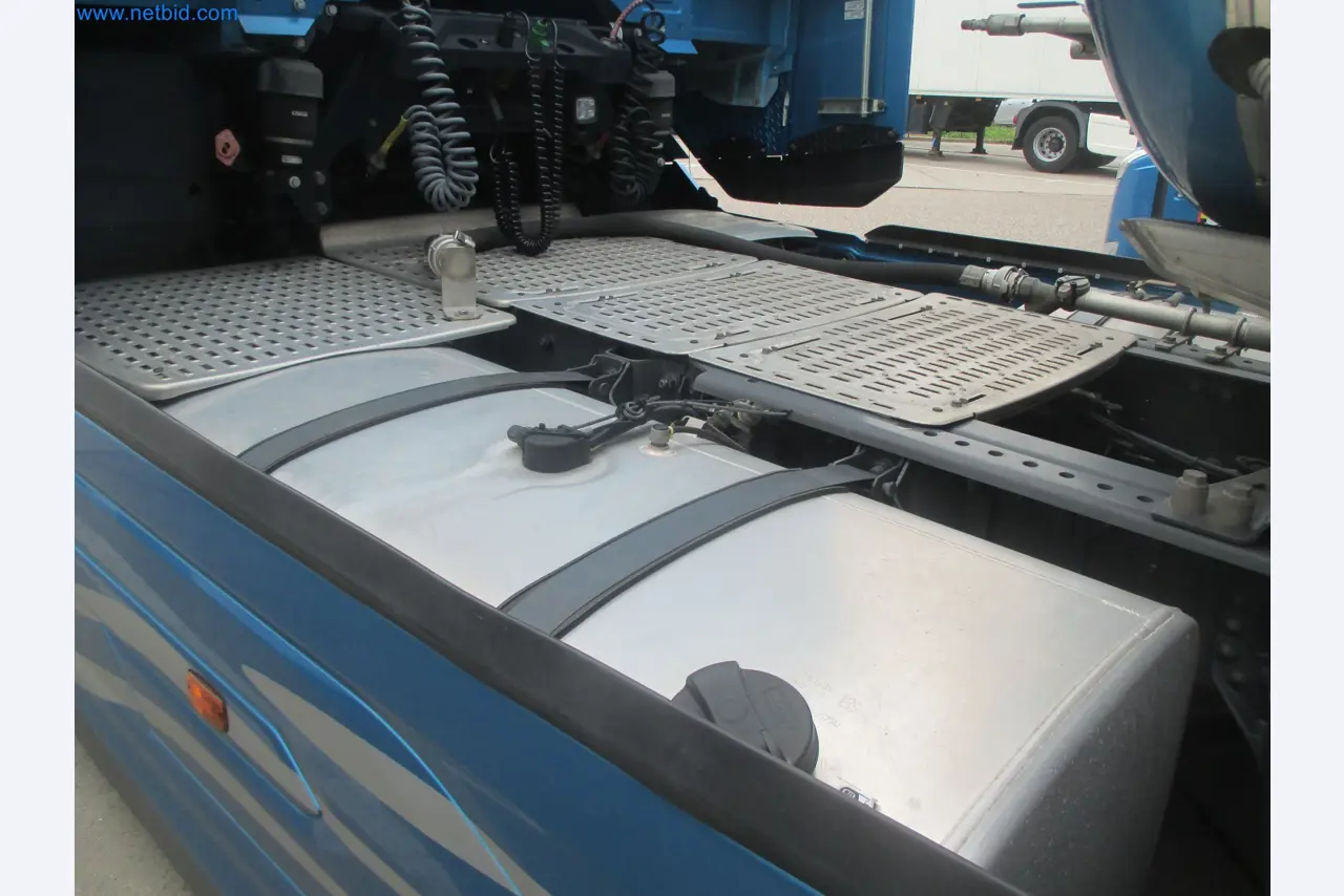 Tractor-trailers and tank semi-trailers for transporting liquid goods and food products (tank logistics)-13