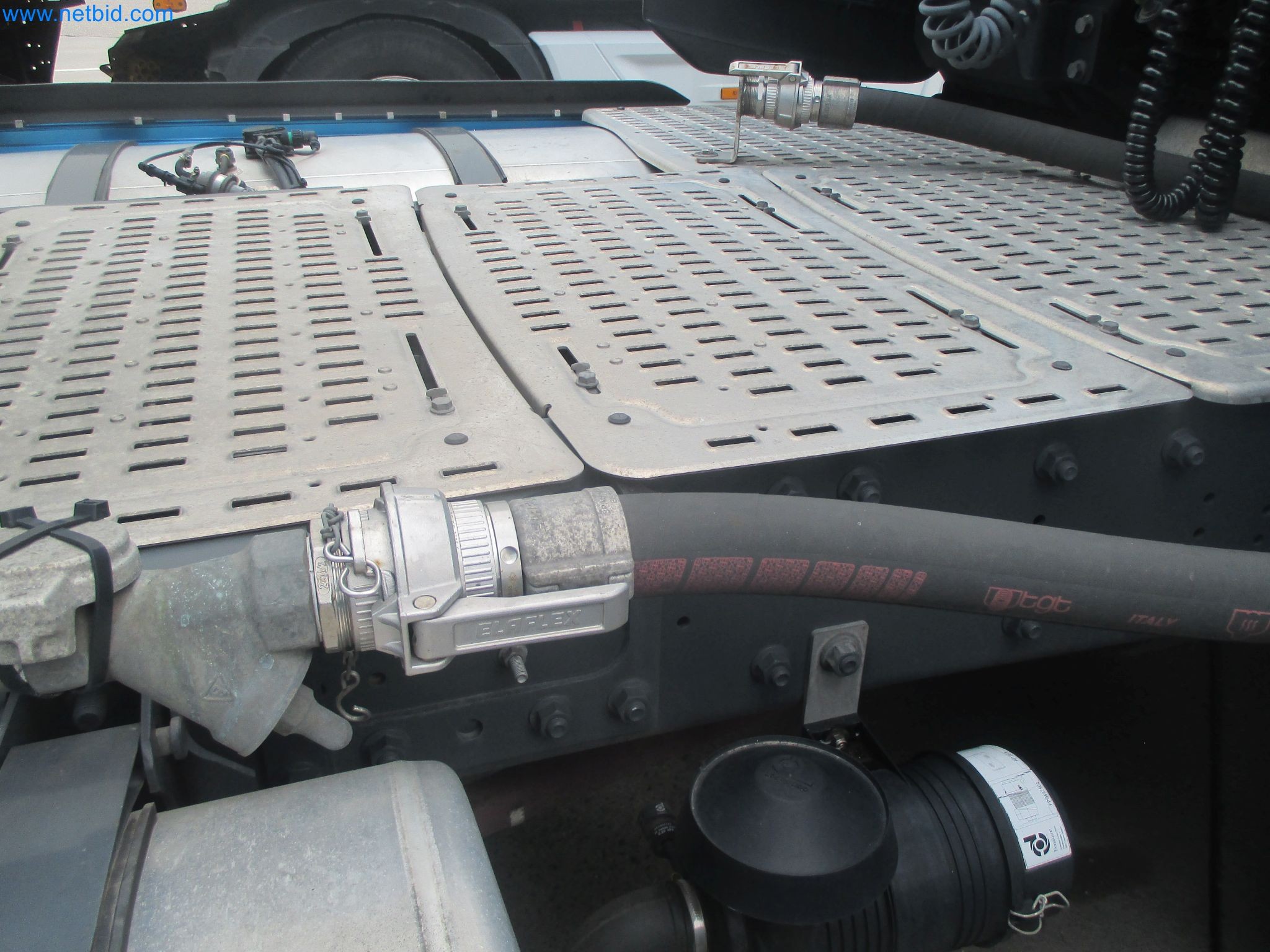 Tractor-trailers and tank semi-trailers for transporting liquid goods and food products (tank logistics)-20
