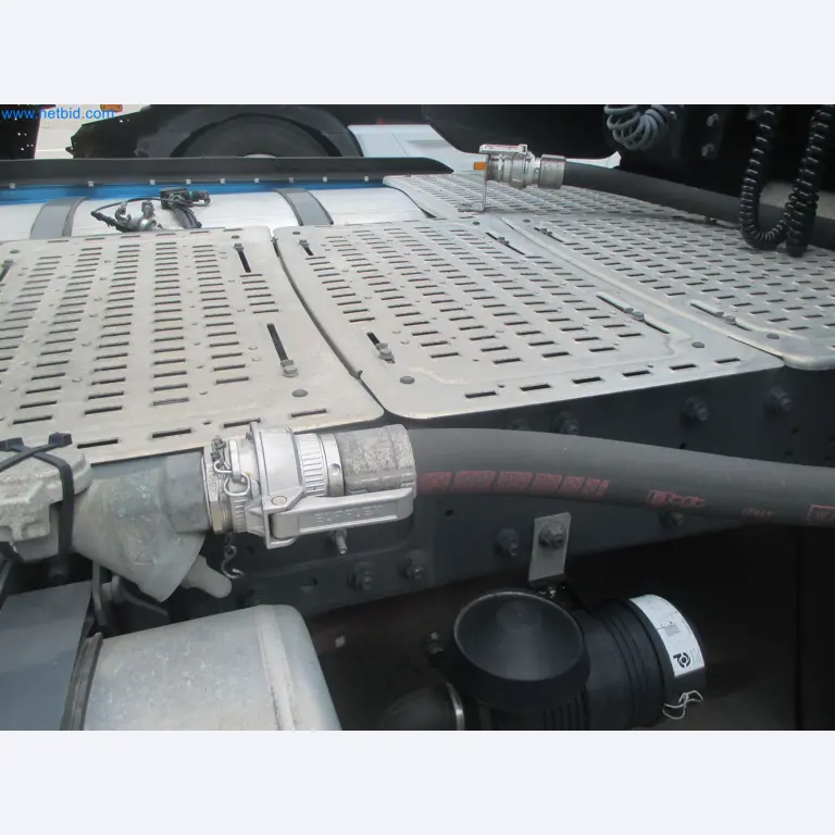 Tractor-trailers and tank semi-trailers for transporting liquid goods and food products (tank logistics)-20