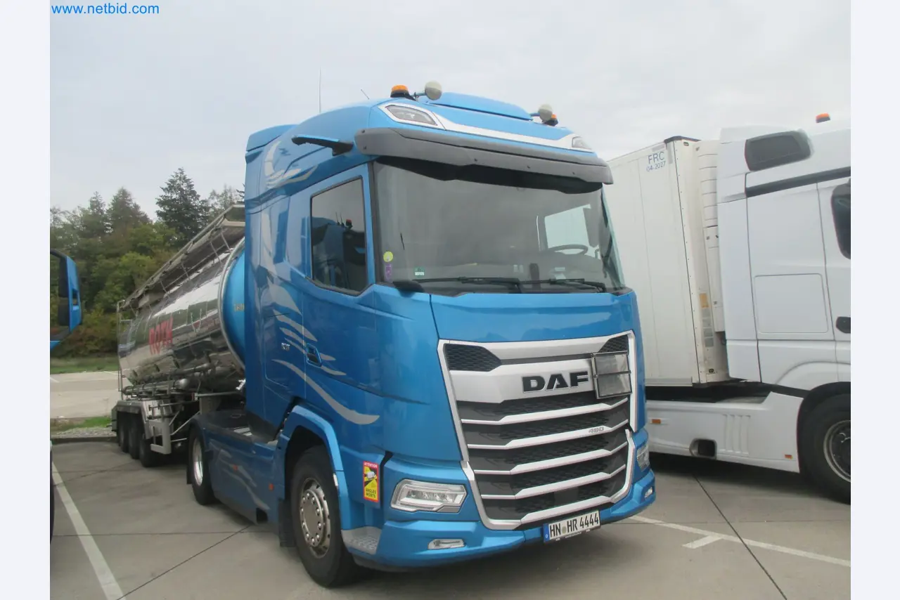 Tractor-trailers and tank semi-trailers for transporting liquid goods and food products (tank logistics)-2