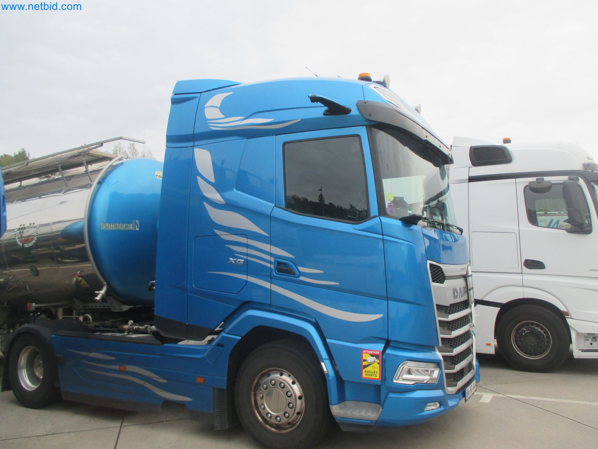 Tractor-trailers and tank semi-trailers for transporting liquid goods and food products (tank logistics)-3