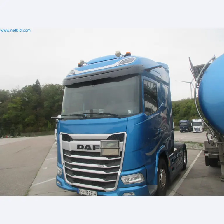 Tractor-trailers and tank semi-trailers for transporting liquid goods and food products (tank logistics)-1