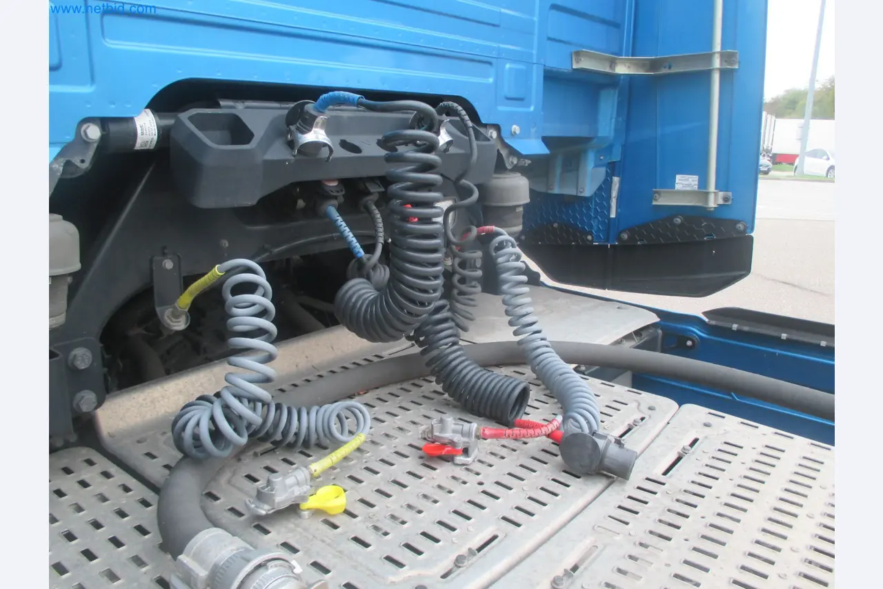 Tractor-trailers and tank semi-trailers for transporting liquid goods and food products (tank logistics)-22