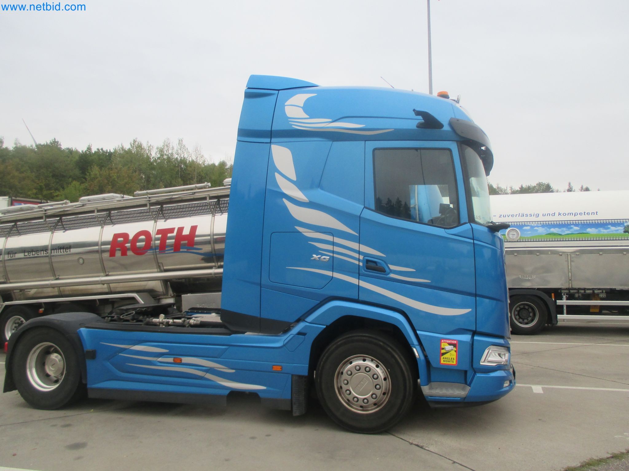Tractor-trailers and tank semi-trailers for transporting liquid goods and food products (tank logistics)-3