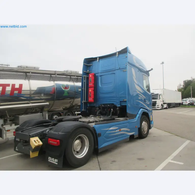 Tractor-trailers and tank semi-trailers for transporting liquid goods and food products (tank logistics)-4