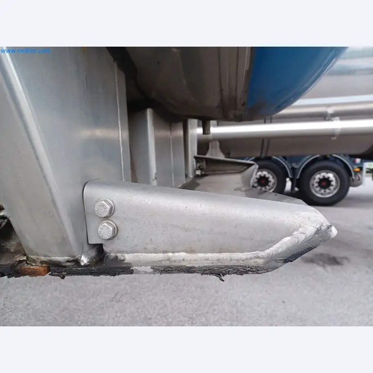 Tractor-trailers and tank semi-trailers for transporting liquid goods and food products (tank logistics)-31