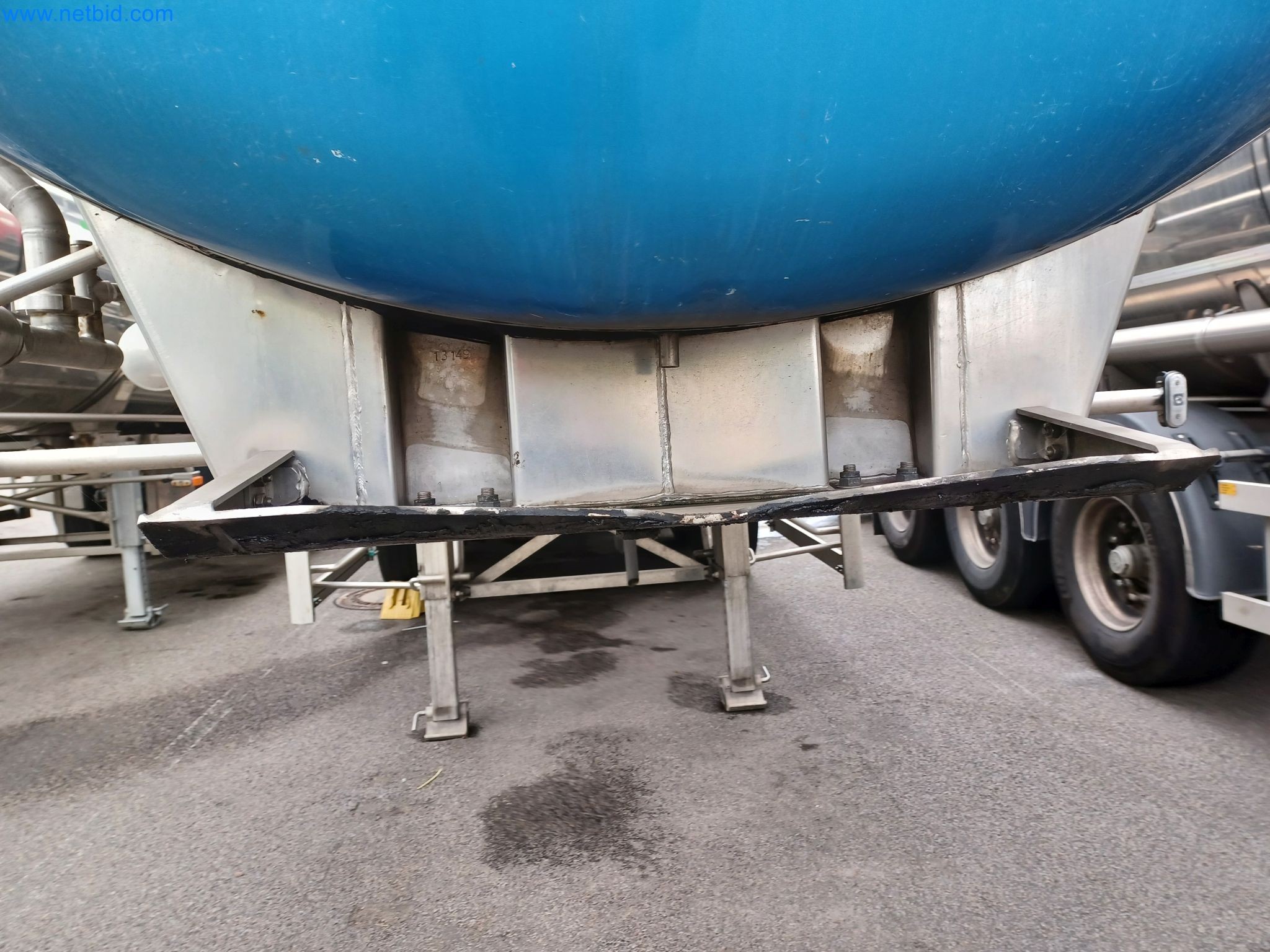 Tractor-trailers and tank semi-trailers for transporting liquid goods and food products (tank logistics)-32