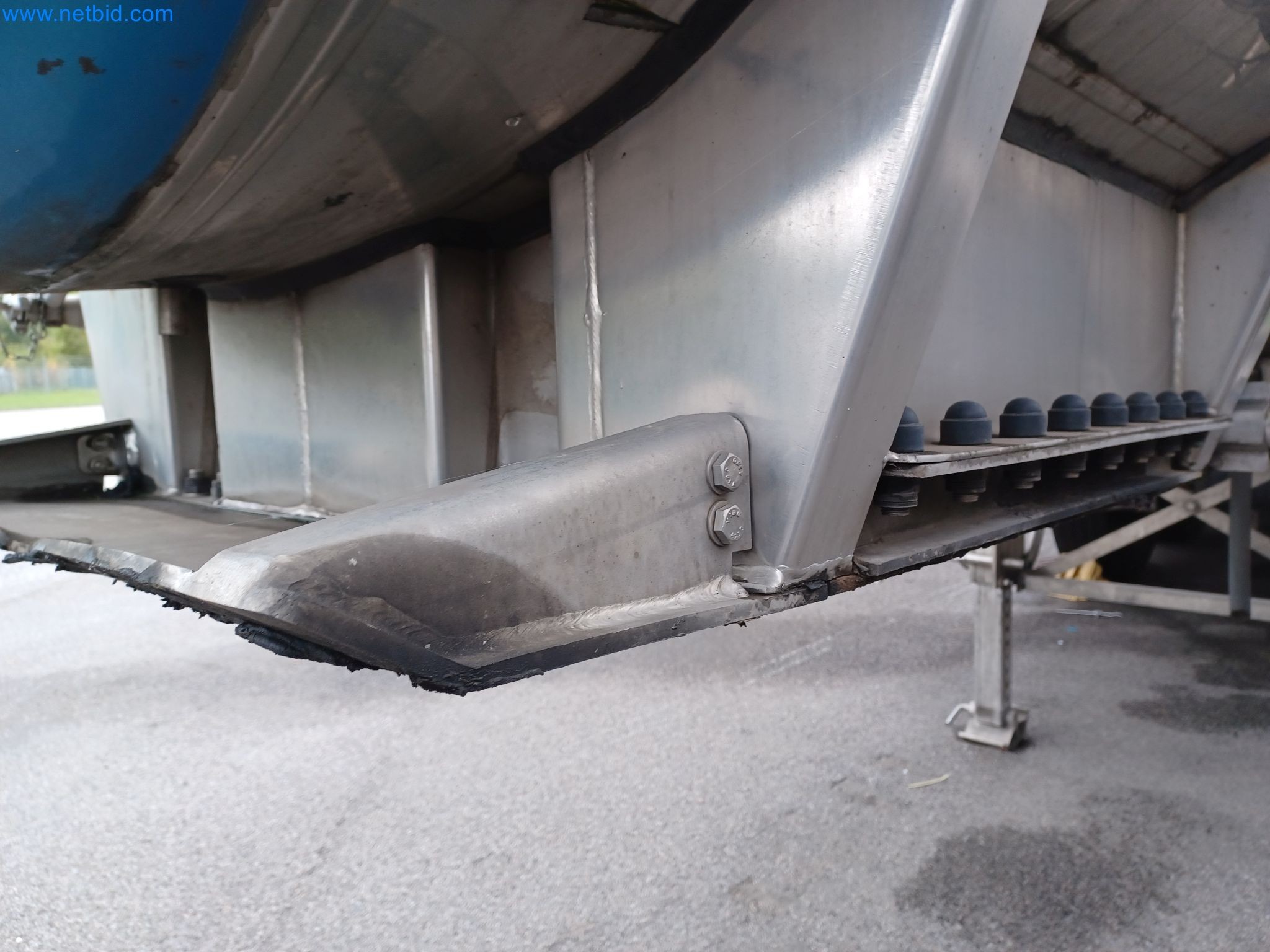 Tractor-trailers and tank semi-trailers for transporting liquid goods and food products (tank logistics)-33