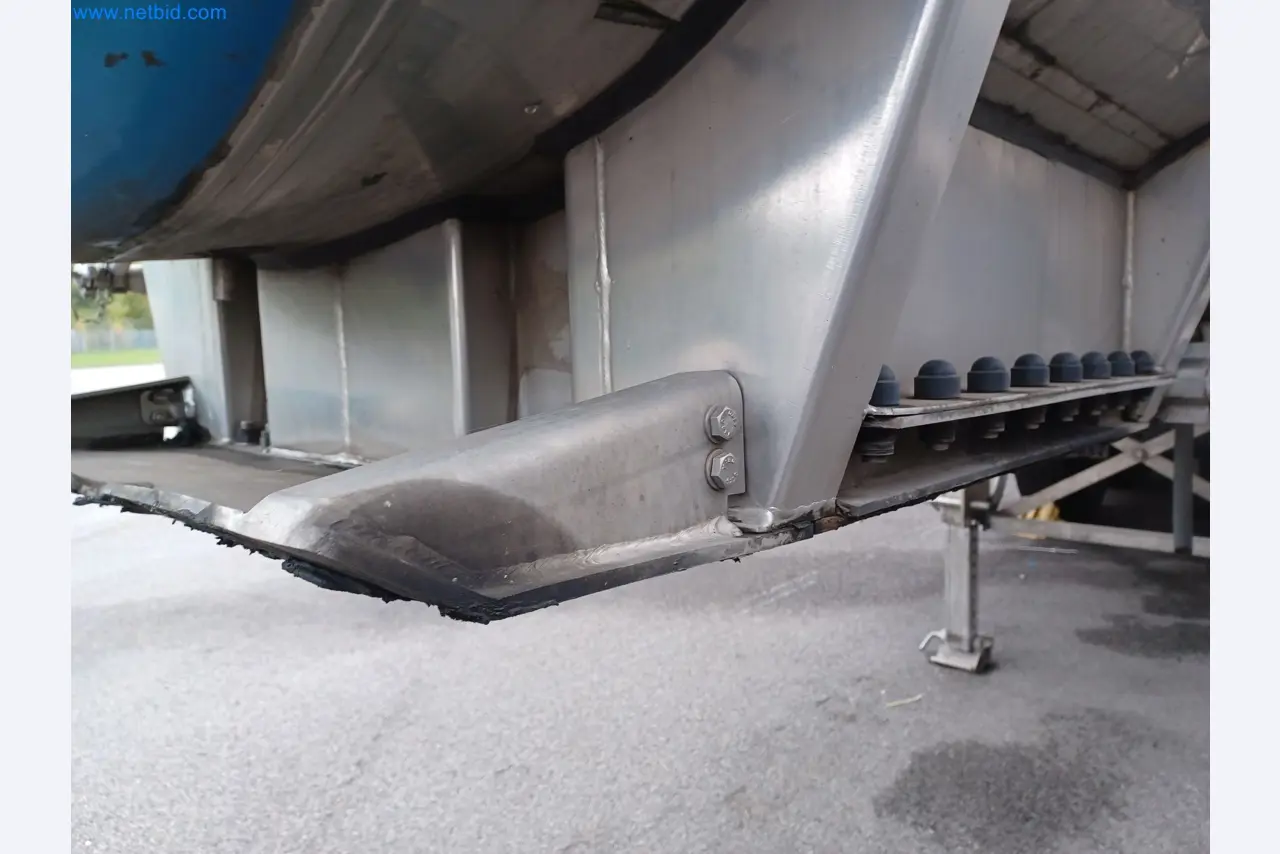 Tractor-trailers and tank semi-trailers for transporting liquid goods and food products (tank logistics)-33