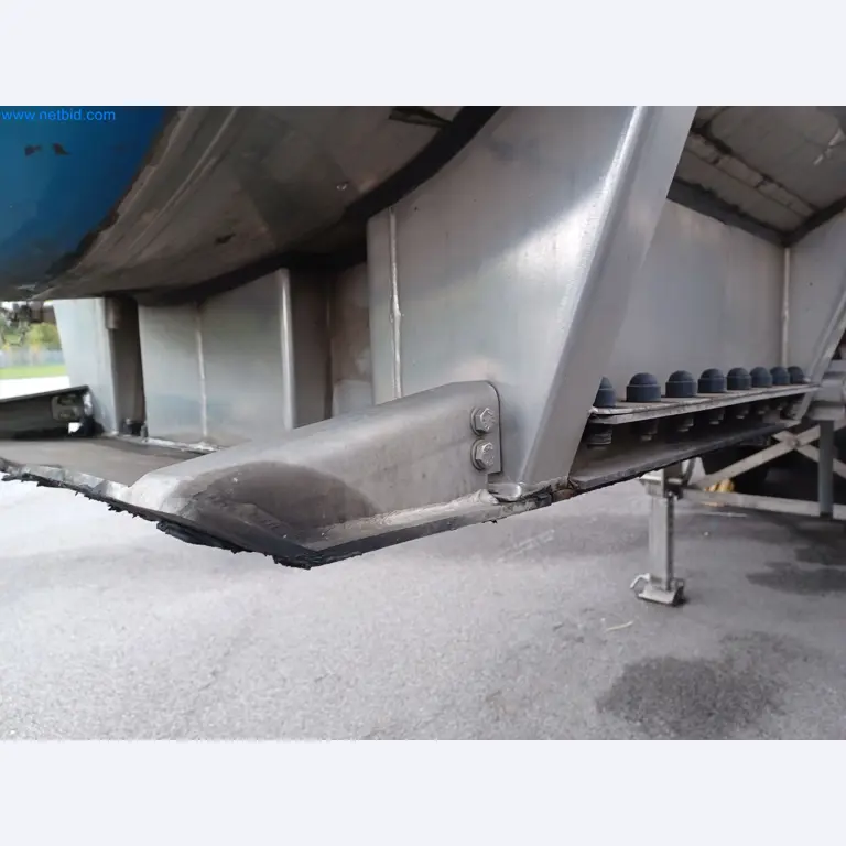 Tractor-trailers and tank semi-trailers for transporting liquid goods and food products (tank logistics)-33