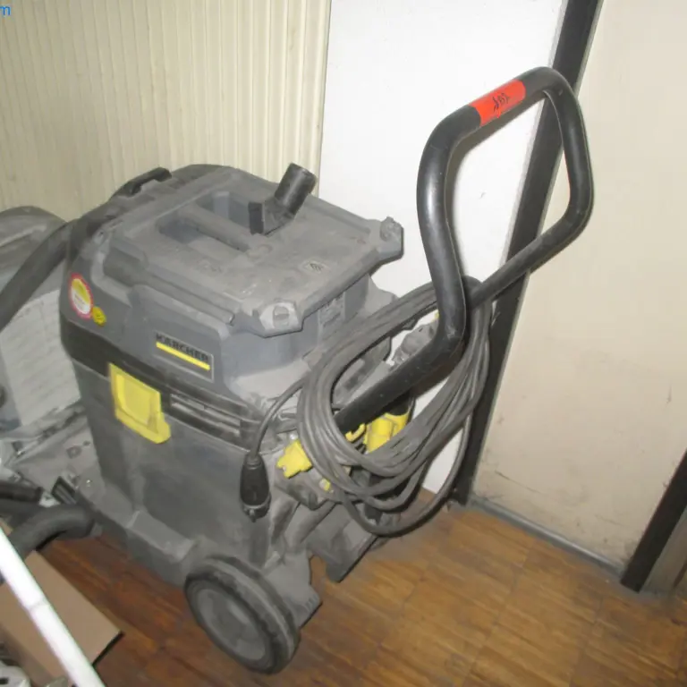 electric scrubber-dryer Kärcher Professional