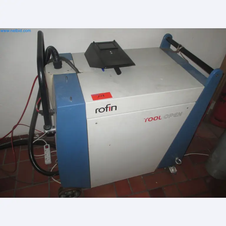 Metalworking, turning, milling, grinding, and finishing for surgical applications-10