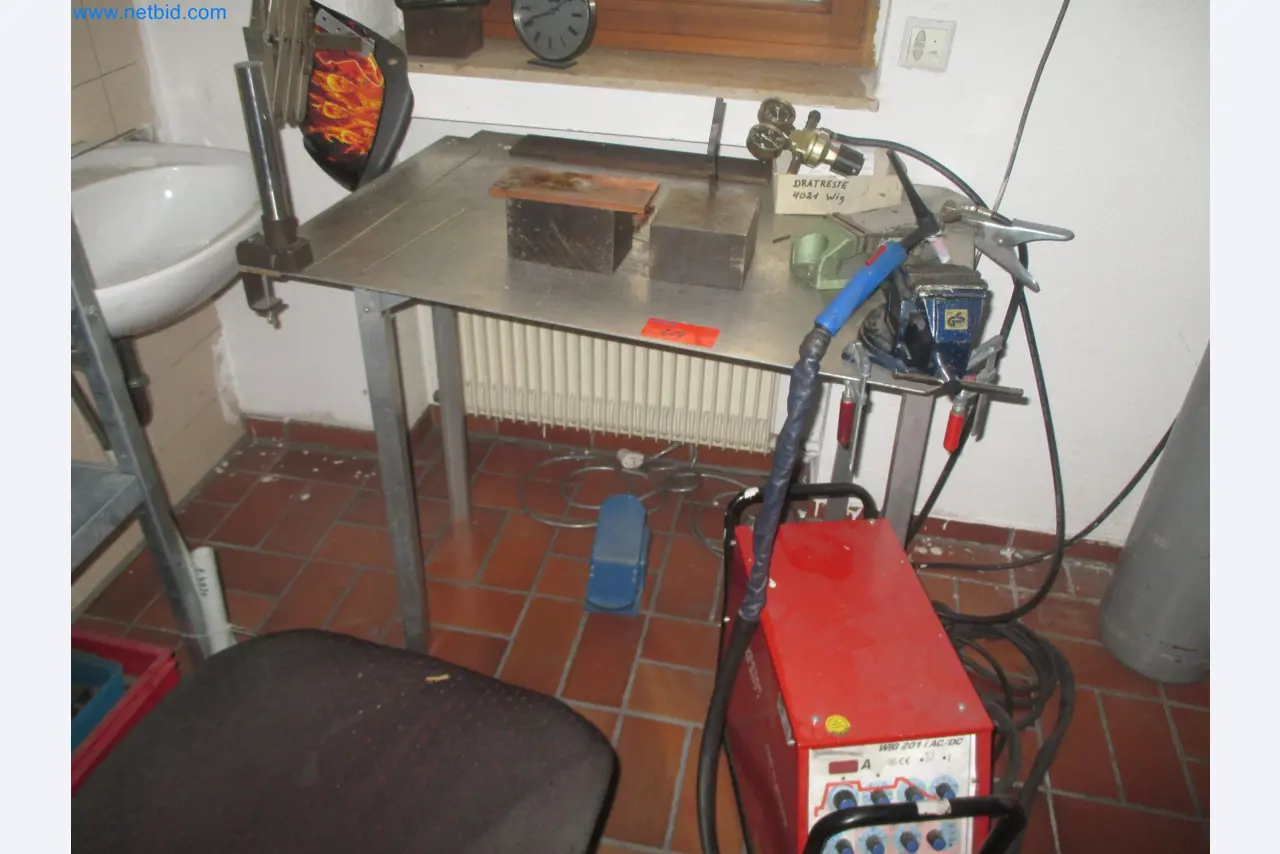 Metalworking, turning, milling, grinding, and finishing for surgical applications-1