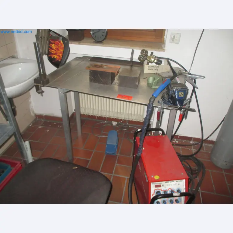 Metalworking, turning, milling, grinding, and finishing for surgical applications-1