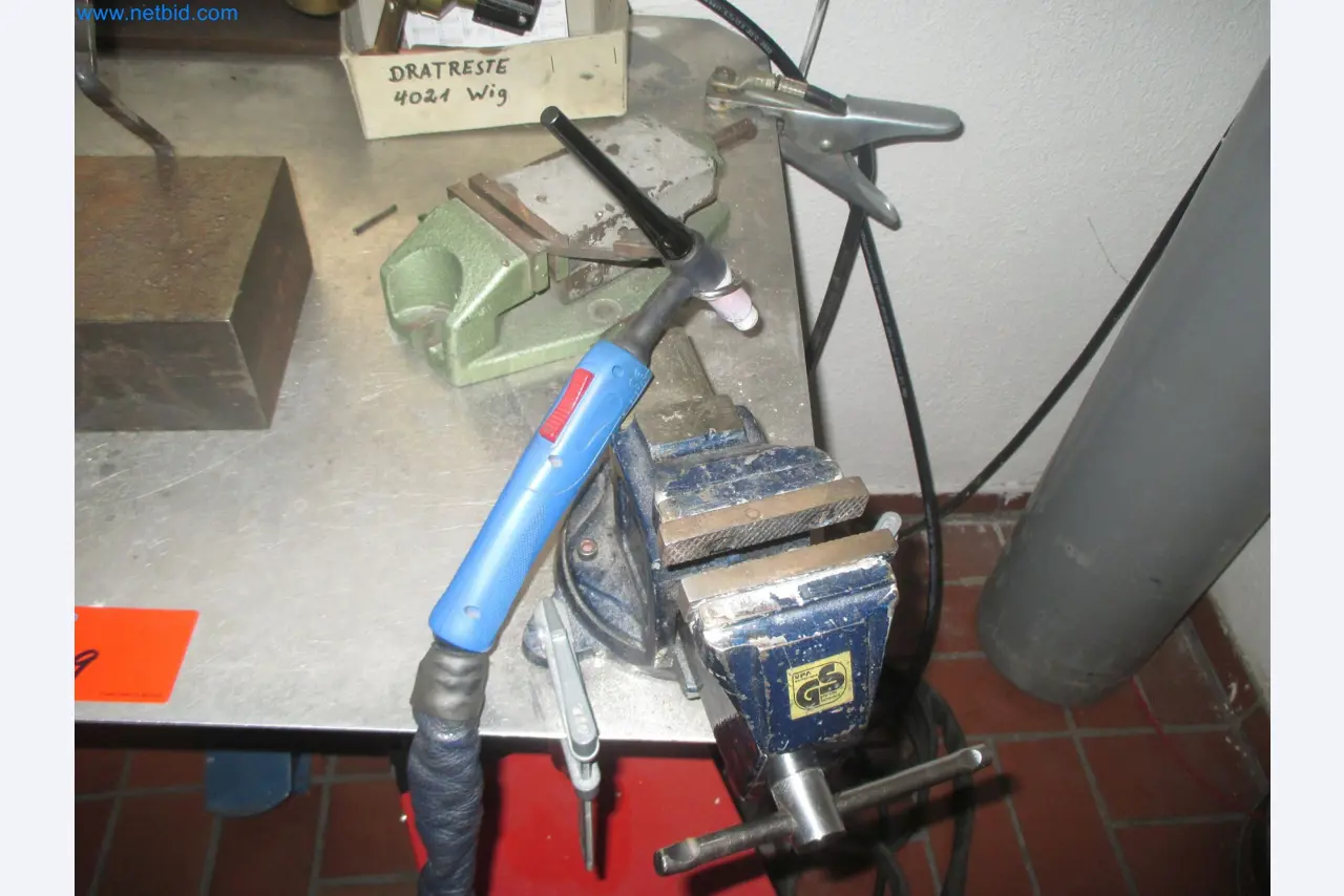 Metalworking, turning, milling, grinding, and finishing for surgical applications-4