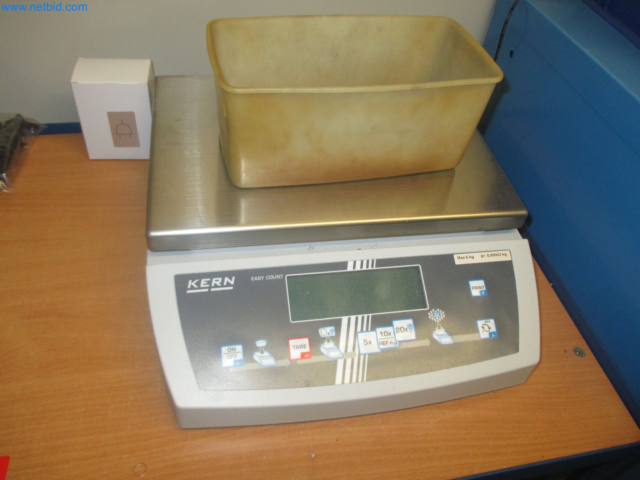 Metalworking, turning, milling, grinding, and finishing for surgical applications-2
