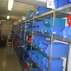 21 lfm. Shelf Units