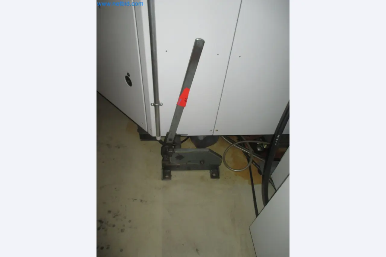 Metalworking, turning, milling, grinding, and finishing for surgical applications-4