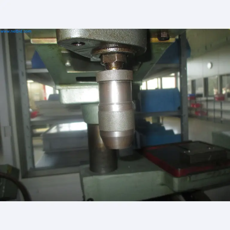 Metalworking, turning, milling, grinding, and finishing for surgical applications-3