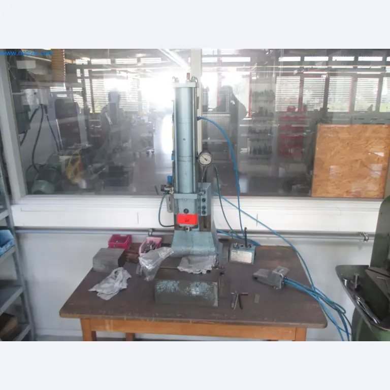 Metalworking, turning, milling, grinding, and finishing for surgical applications-1