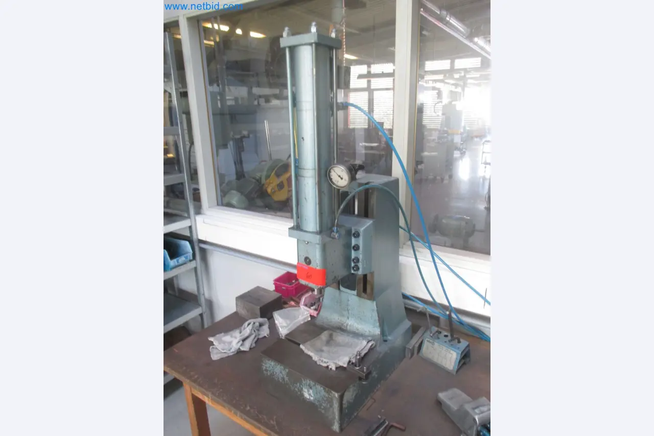 Metalworking, turning, milling, grinding, and finishing for surgical applications-2