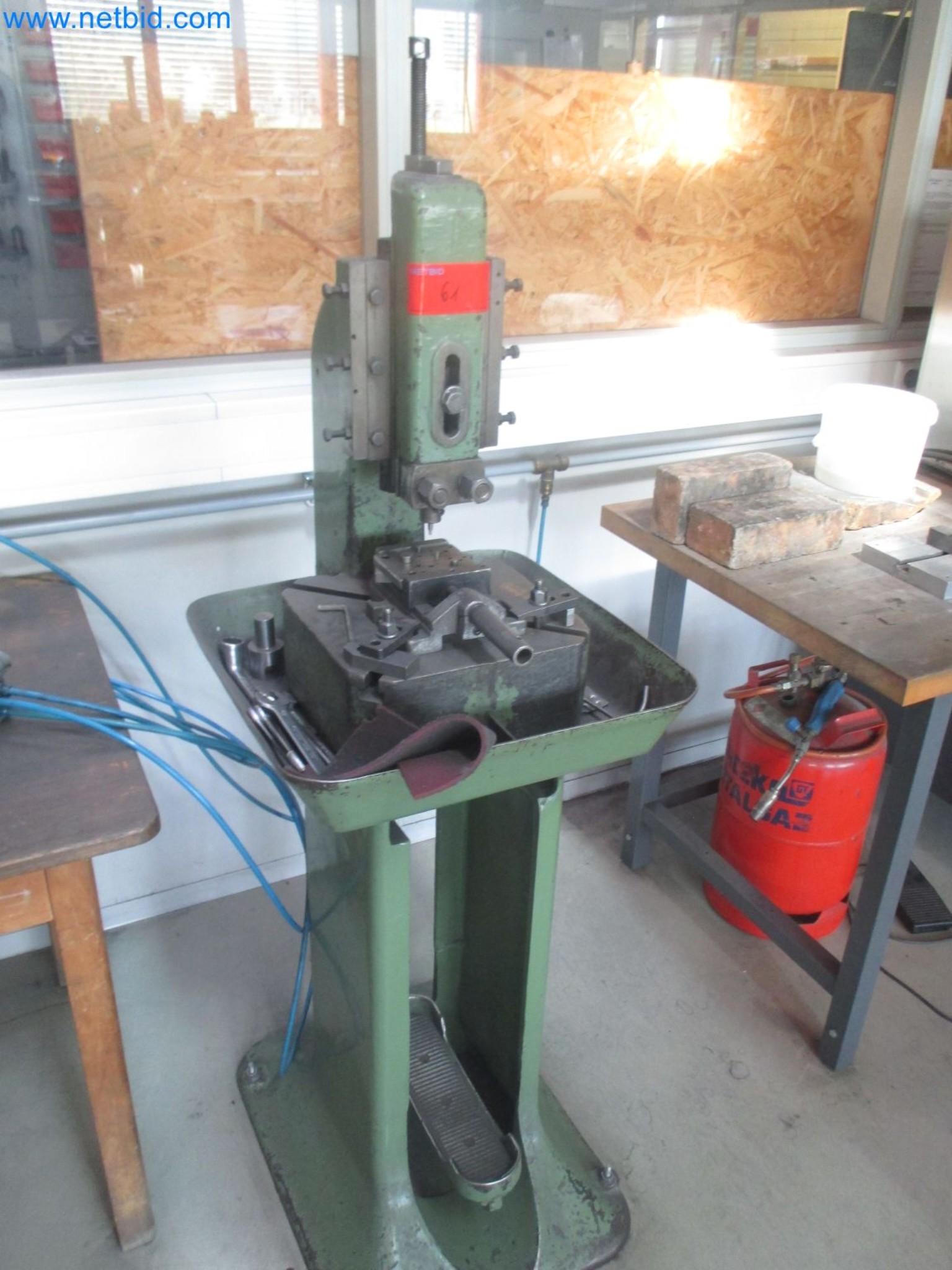 Metalworking, turning, milling, grinding, and finishing for surgical applications-2