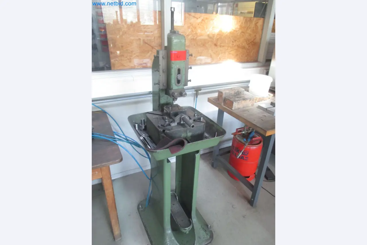 Metalworking, turning, milling, grinding, and finishing for surgical applications-2